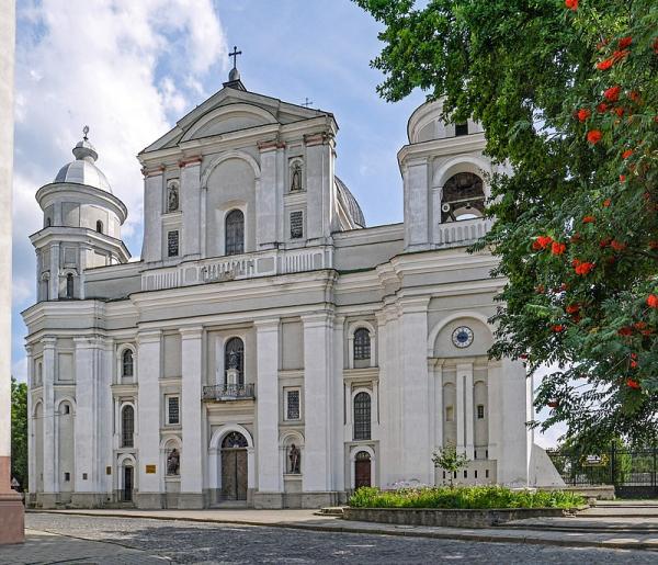 Кафедральний костел святих апостолів Петра і Павла (1616)